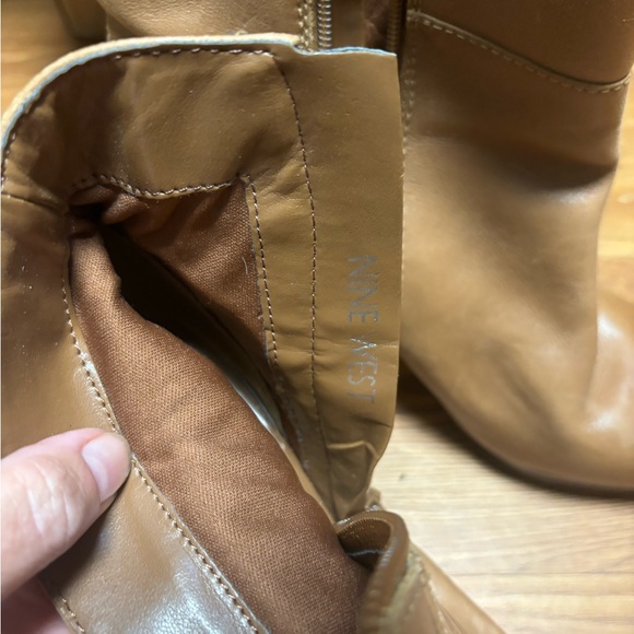 Nine West camel colored ankle boots size 10 - Picture 2 of 4